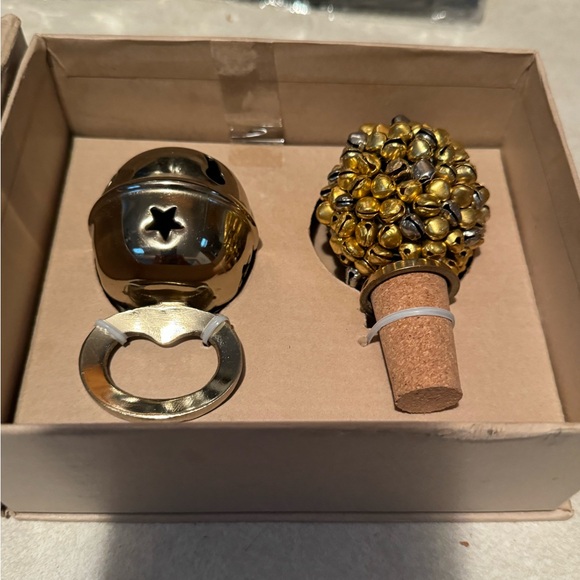 Other - Bottle topper and opener set new